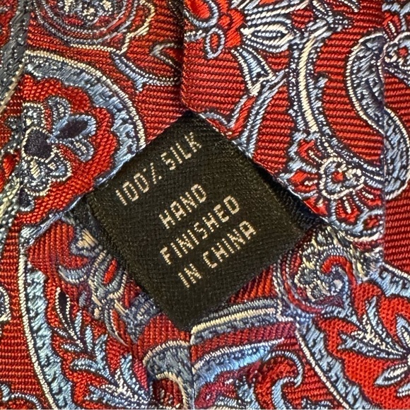 Like New JOS. A. BANK Executive Collection Red 100% Silk Paisley Necktie - Picture 8 of 10